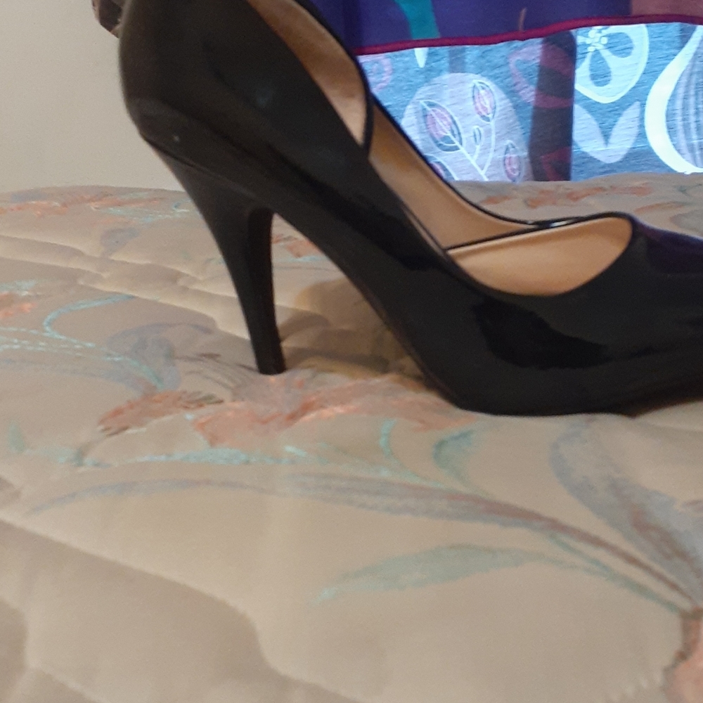 Never worn - Picture 4 of 4